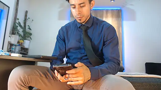 Snapshot of Andrew_4_ chatting on February 2026 01:46:02 AM Andrew 4 online show from February 2026 01:46:02 AM