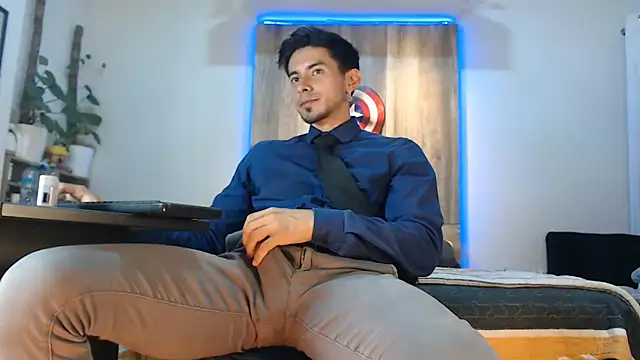 Snapshot of Andrew_4_ chatting on February 2026 01:23:01 AM Andrew 4 online show from February 2026 01:23:01 AM