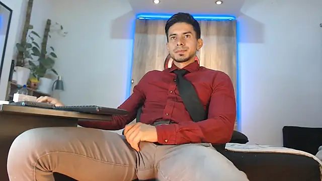 Andrew 4  online show from March 2026 03:12:01 AM