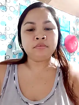 XXLorie 02 online show from March 2025 10:44:02 AM