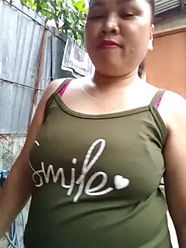 XXLorie 02 online show from April 2026 09:43:01 AM