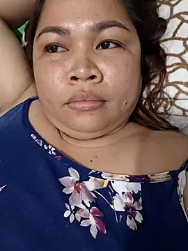 Snapshot of XXLorie_02 chatting on May 2026 02:00:02 PM XXLorie 02 online show from May 2026 02:00:02 PM