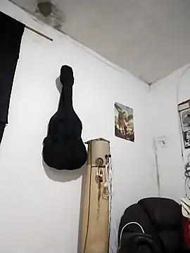 Snapshot of LUNAdeMARTE chatting on March 2025 03:58:02 AM LUNAdeMARTE online show from March 2025 03:58:02 AM