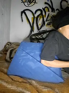 LUNAdeMARTE online show from December 2025 01:04:02 AM