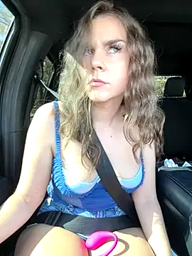 Snapshot of MaggyMayI chatting on November 2025 04:52:01 PM MaggyMayI online show from November 2025 04:52:01 PM