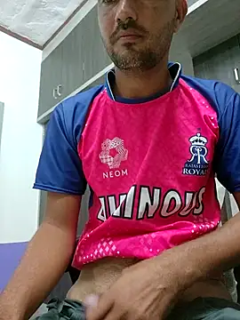 HotBoyOm online show from September 2025 05:31:02 AM