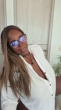 Adrilovechocolate online show from October 2025 04:08:02 PM