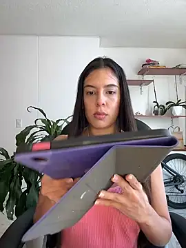 kamivolkano online show from December 2024 04:27:02 PM