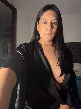 kamivolkano online show from February 2026 01:28:01 AM