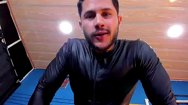 TheIan26 online show from December 2024 10:45:01 PM