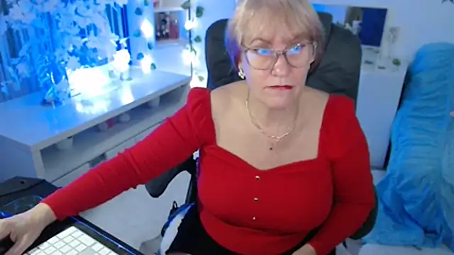 Ghertrude52 online show from November 2025 04:04:01 AM