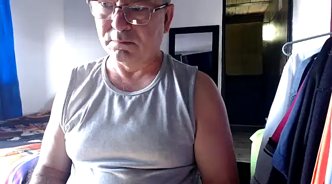 Snapshot of ferdinad20 chatting on January 2025 03:07:01 PM ferdinad20 online show from January 2025 03:07:01 PM