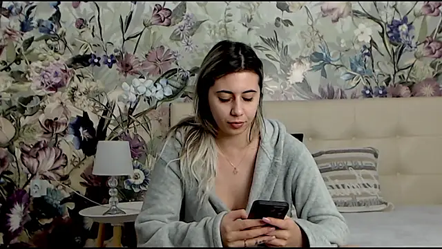 RoseDiamond06 online show from February 2025 10:36:02 AM