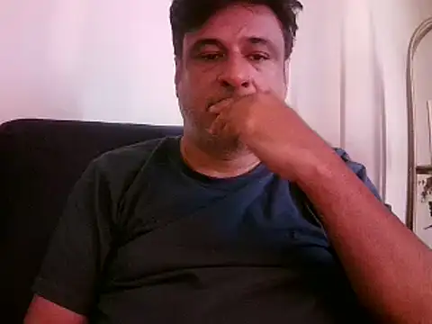 Snapshot of desipapaxxx chatting on February 2025 11:21:01 AM desipapaxxx online show from February 2025 11:21:01 AM