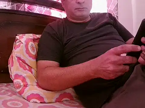 Snapshot of desipapaxxx chatting on February 2025 07:32:02 AM desipapaxxx online show from February 2025 07:32:02 AM