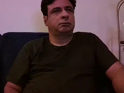 Snapshot of desipapaxxx chatting on February 2025 07:52:02 PM desipapaxxx online show from February 2025 07:52:02 PM