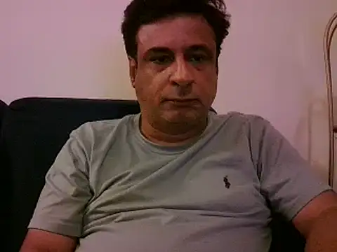 Snapshot of desipapaxxx chatting on March 2025 07:45:02 PM desipapaxxx online show from March 2025 07:45:02 PM