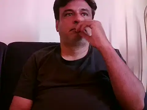 Snapshot of desipapaxxx chatting on March 2025 10:46:01 AM desipapaxxx online show from March 2025 10:46:01 AM