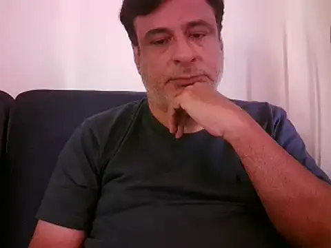 Snapshot of desipapaxxx chatting on March 2025 07:57:02 AM desipapaxxx online show from March 2025 07:57:02 AM