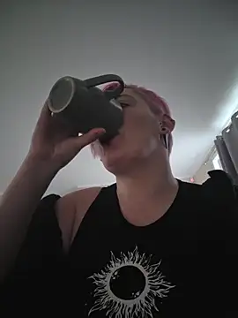 PinkTheHawk online show from May 2026 04:53:01 AM