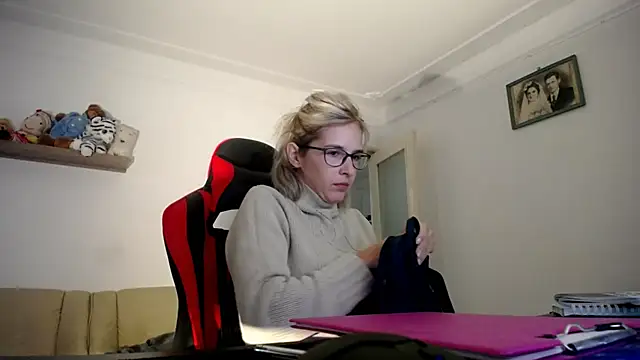 SexxyLety online show from October 2025 09:18:02 AM