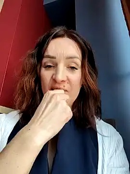 Snapshot of EvaXOAir chatting on December 2024 08:39:02 AM EvaXOAir online show from December 2024 08:39:02 AM