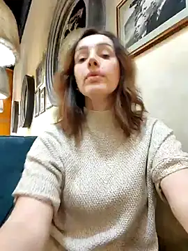 Snapshot of EvaXOAir chatting on January 2025 07:21:02 AM EvaXOAir online show from January 2025 07:21:02 AM