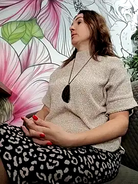 Snapshot of EvaXOAir chatting on February 2025 03:17:02 AM EvaXOAir online show from February 2025 03:17:02 AM