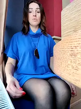 Snapshot of EvaXOAir chatting on February 2025 05:33:01 AM EvaXOAir online show from February 2025 05:33:01 AM