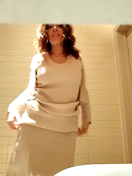 Snapshot of EvaXOAir chatting on March 2025 08:26:02 AM EvaXOAir online show from March 2025 08:26:02 AM