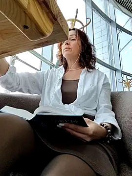 Snapshot of EvaXOAir chatting on October 2025 03:46:02 AM EvaXOAir online show from October 2025 03:46:02 AM