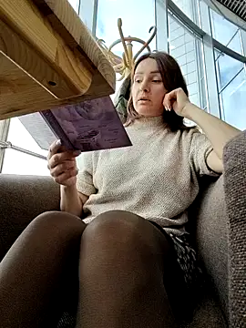 Snapshot of EvaXOAir chatting on November 2025 06:29:02 AM EvaXOAir online show from November 2025 06:29:02 AM