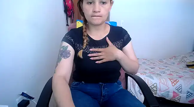 Mia davis01 online show from January 2025 01:22:01 PM