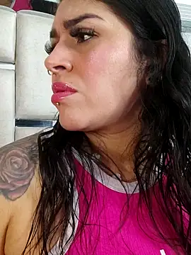 Snapshot of chelaqueen_ chatting on December 2025 12:09:02 AM chelaqueen online show from December 2025 12:09:02 AM