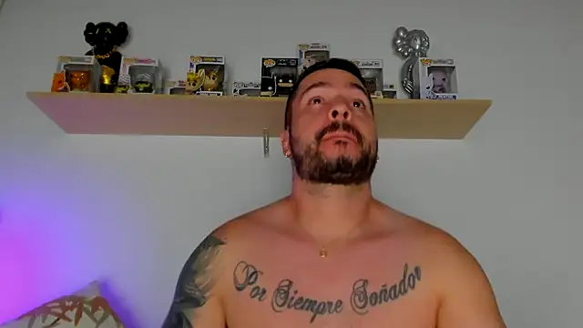 Snapshot of camilo_restrepo21 chatting on February 2026 12:04:01 AM camilo restrepo21 online show from February 2026 12:04:01 AM