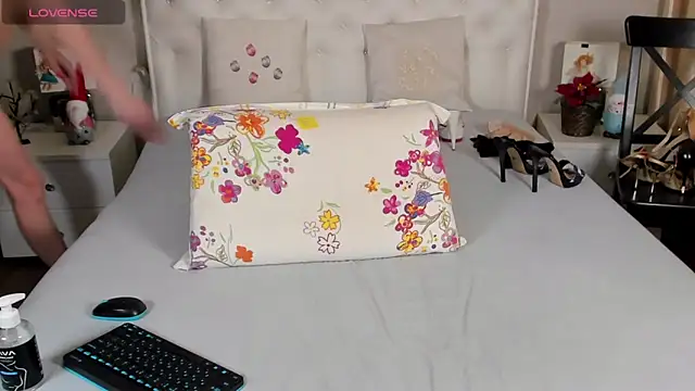 EvelinaX online show from December 2024 08:25:02 PM