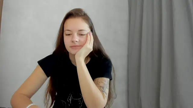 Snapshot of why_again_me chatting on January 2025 10:39:01 AM why again me online show from January 2025 10:39:01 AM