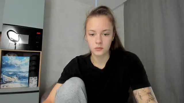 Snapshot of why_again_me chatting on October 2025 02:47:01 PM why again me online show from October 2025 02:47:01 PM