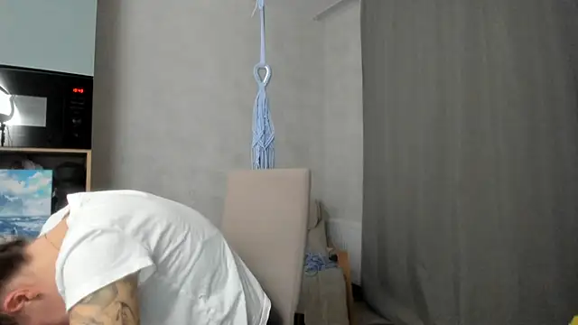 Snapshot of why_again_me chatting on October 2025 04:51:01 PM why again me online show from October 2025 04:51:01 PM