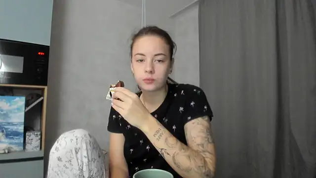 Snapshot of why_again_me chatting on November 2025 03:55:01 PM why again me online show from November 2025 03:55:01 PM