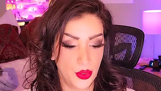 Snapshot of Wonderful_Woman chatting on February 2025 02:44:02 AM Wonderful Woman online show from February 2025 02:44:02 AM