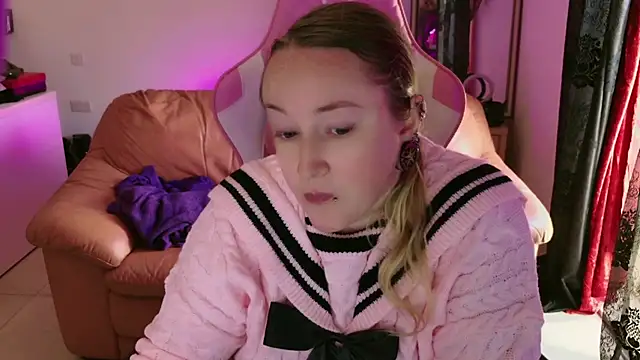 kisicaxx online show from January 2025 11:37:02 AM