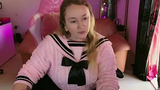 kisicaxx online show from January 2025 01:19:02 PM