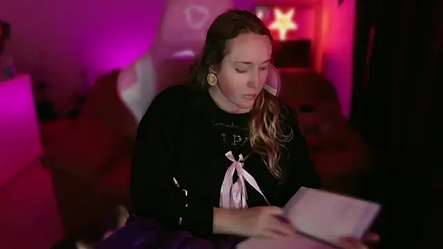 kisicaxx online show from March 2025 06:54:01 PM