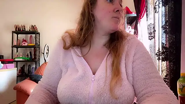 kisicaxx online show from April 2026 09:07:01 AM