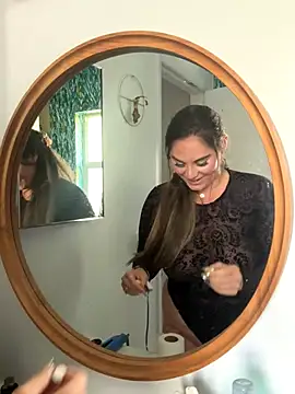 lovely beast online show from October 2025 04:30:02 PM