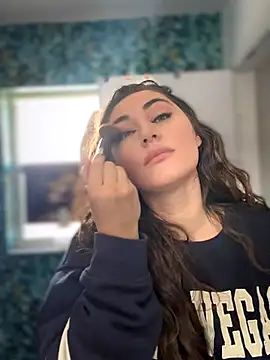 lovely beast online show from November 2025 05:34:02 PM