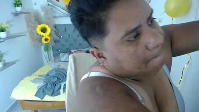 Snapshot of hotlesby4uxxx chatting on September 2025 07:03:01 PM hotlesby4uxxx online show from September 2025 07:03:01 PM