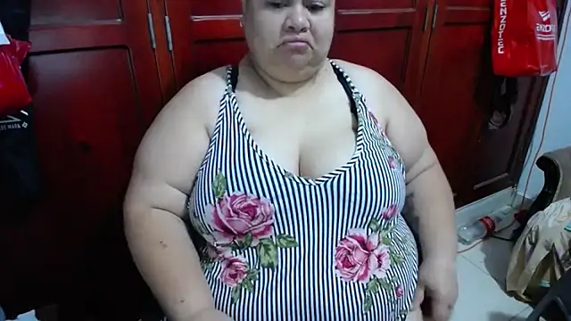 Snapshot of hotlesby4uxxx chatting on May 2026 01:39:01 PM hotlesby4uxxx online show from May 2026 01:39:01 PM