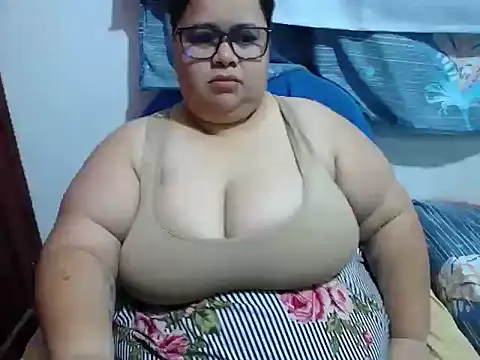 Snapshot of hotlesby4uxxx chatting on June 2026 11:43:01 PM hotlesby4uxxx online show from June 2026 11:43:01 PM